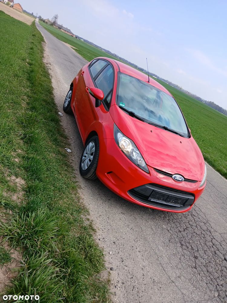 Ford Fiesta - 2