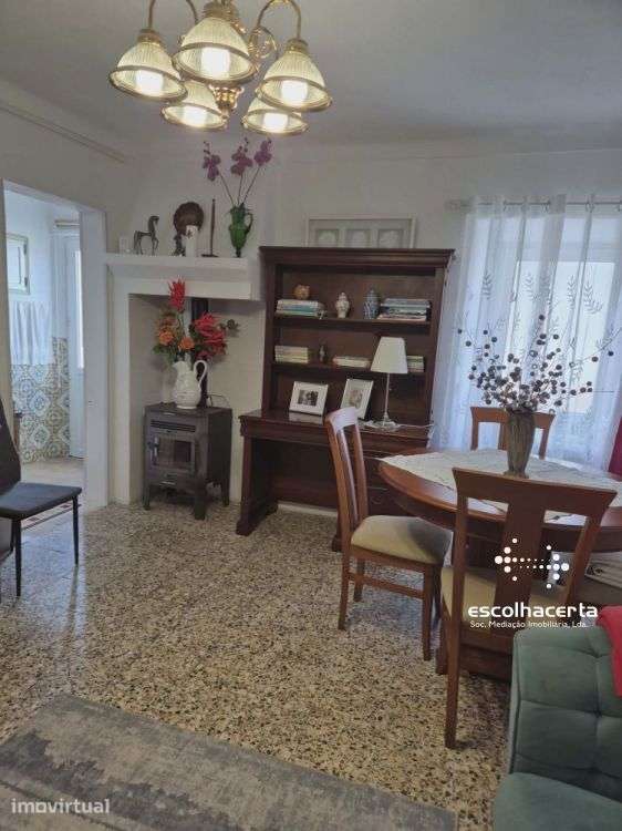 Moradia com 2 habitações + terraço com vista no centro da vila - Grande imagem: 2/17