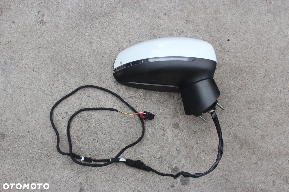 Lusterko Prawe Audi A1 5PIN - 1