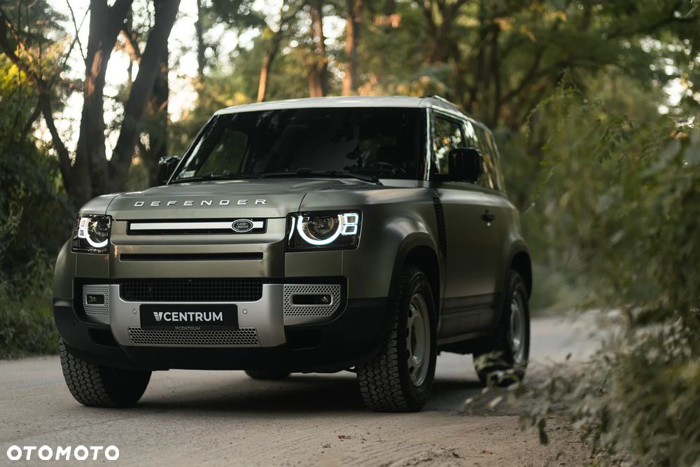Land Rover Defender 3.0 D200 mHEV - 25
