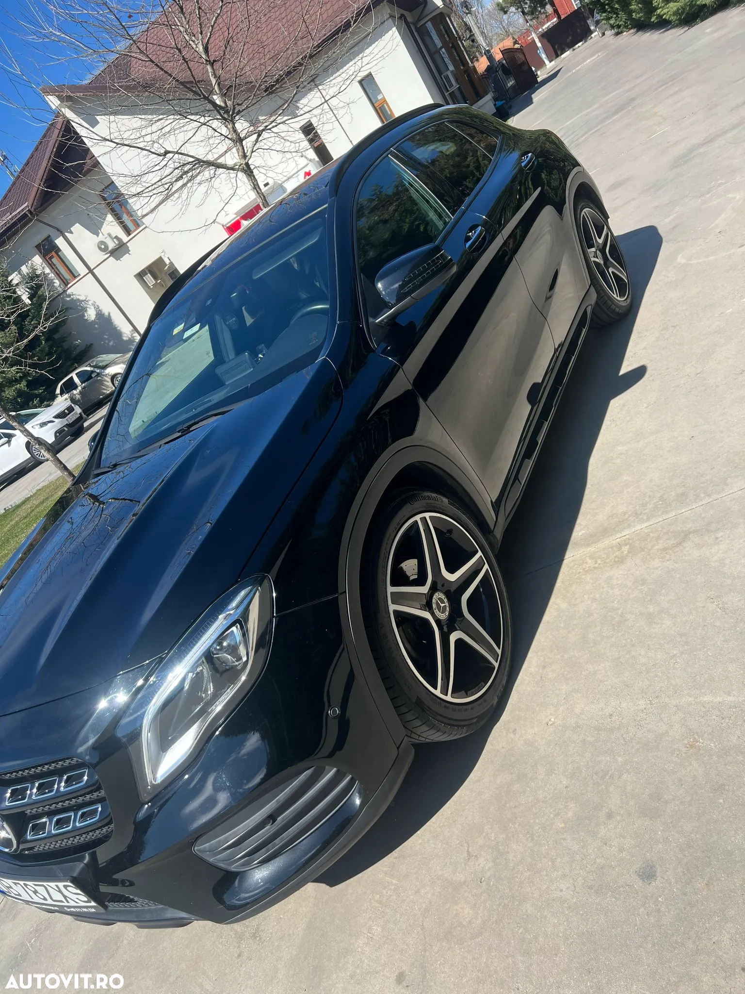 Mercedes-Benz GLA - 3