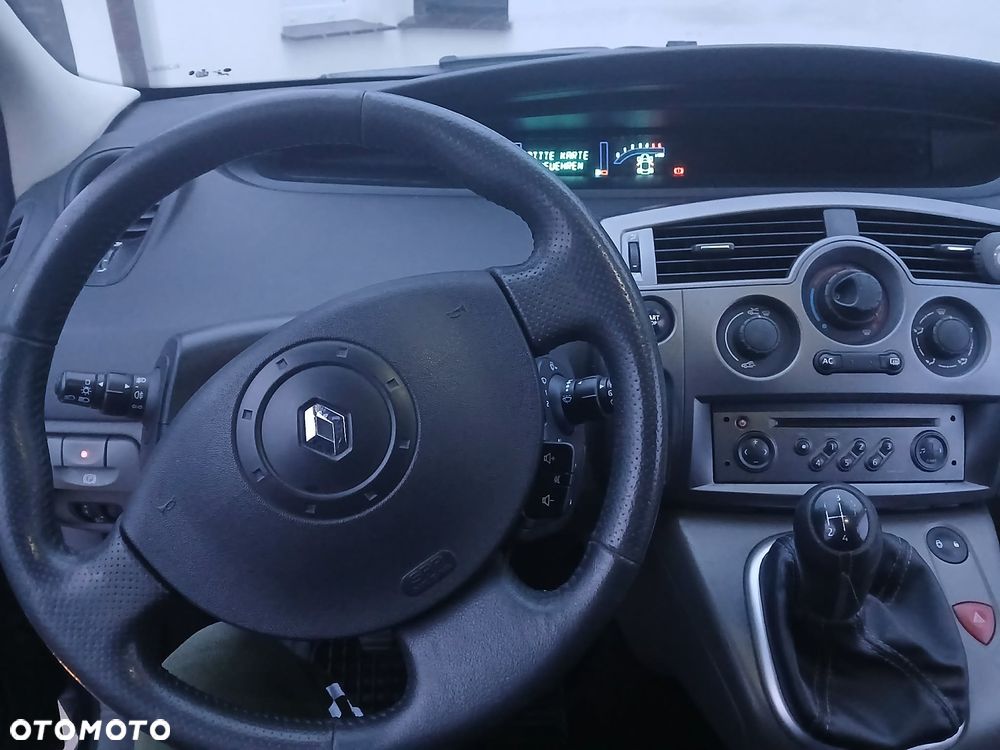 Renault Scenic - 11