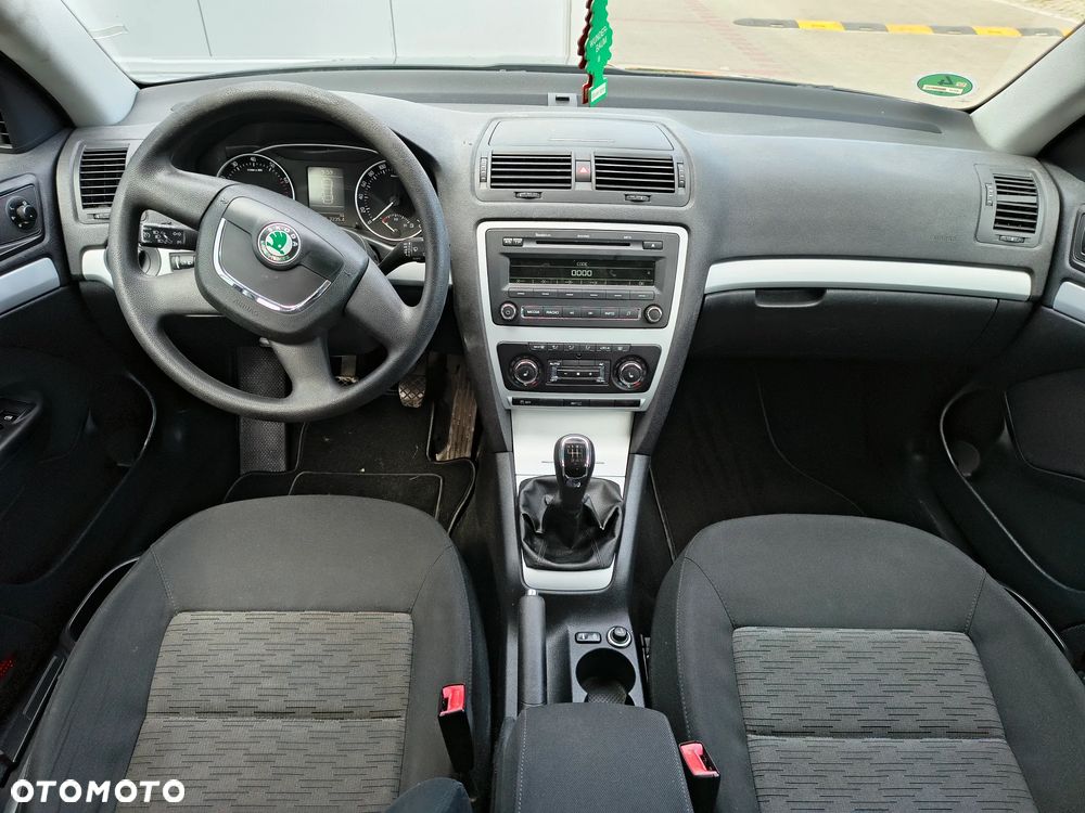 Skoda Octavia 1.8 TSI Ambiente - 10