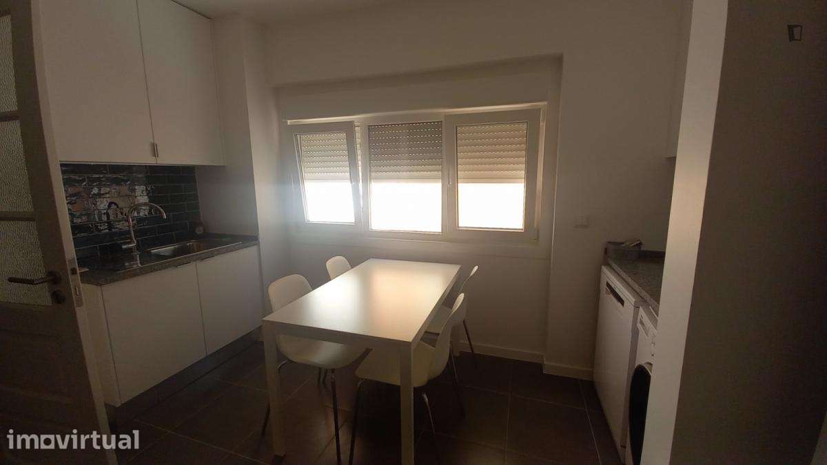 Quarto - localizado em Entrecampos Lisbon - Grande imagem: 3/6