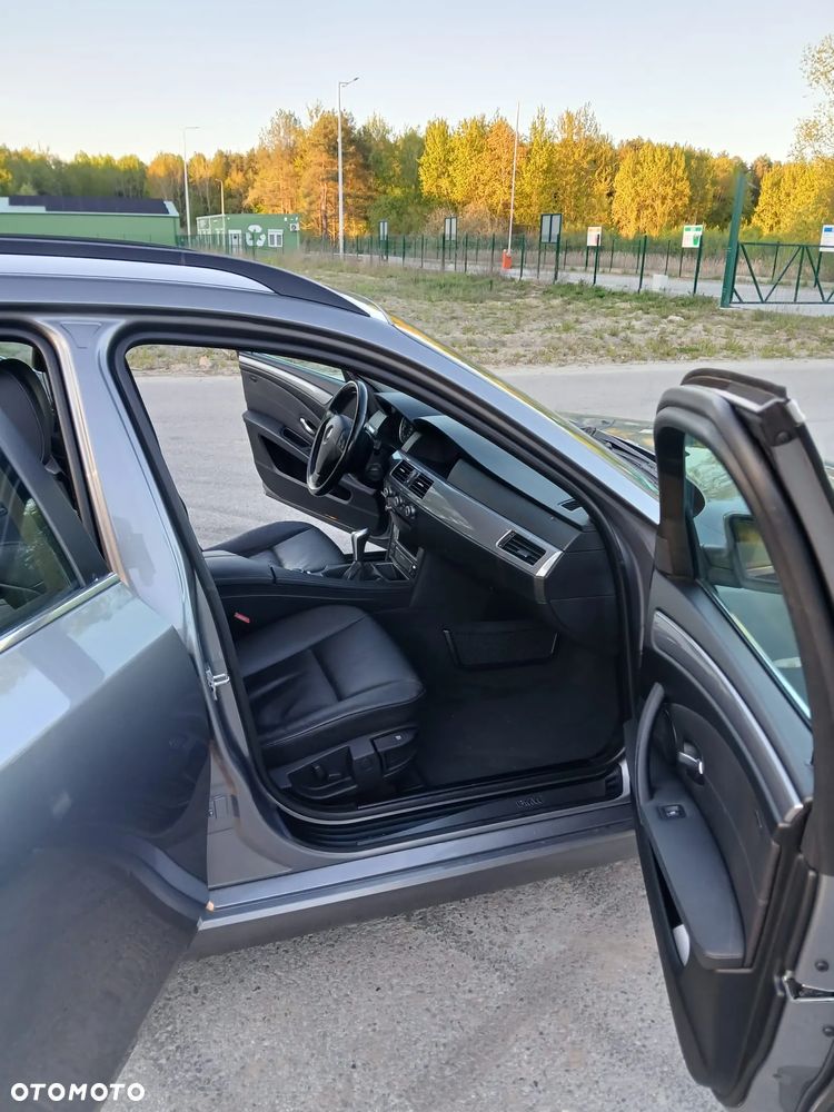 BMW Seria 5 520d - 13