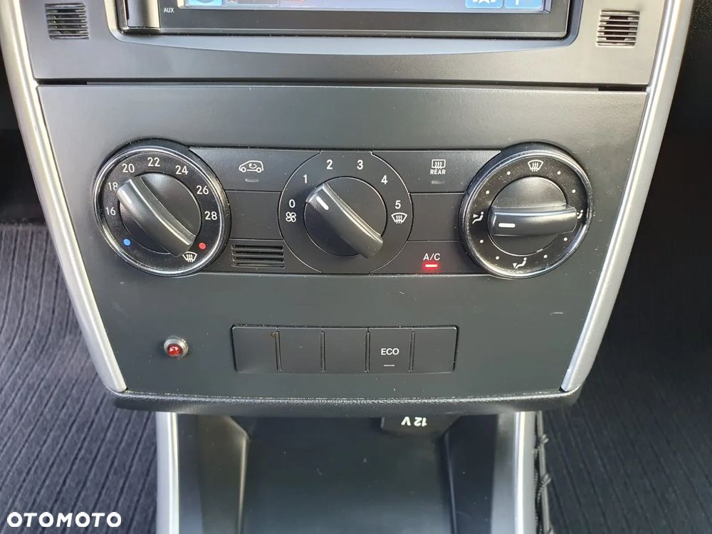 Mercedes-Benz Klasa B 150 BlueEffICIENCY - 24
