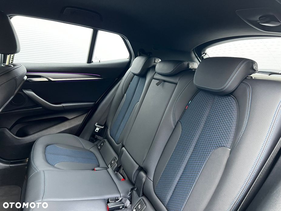 BMW X2 sDrive18i M Sport - 12