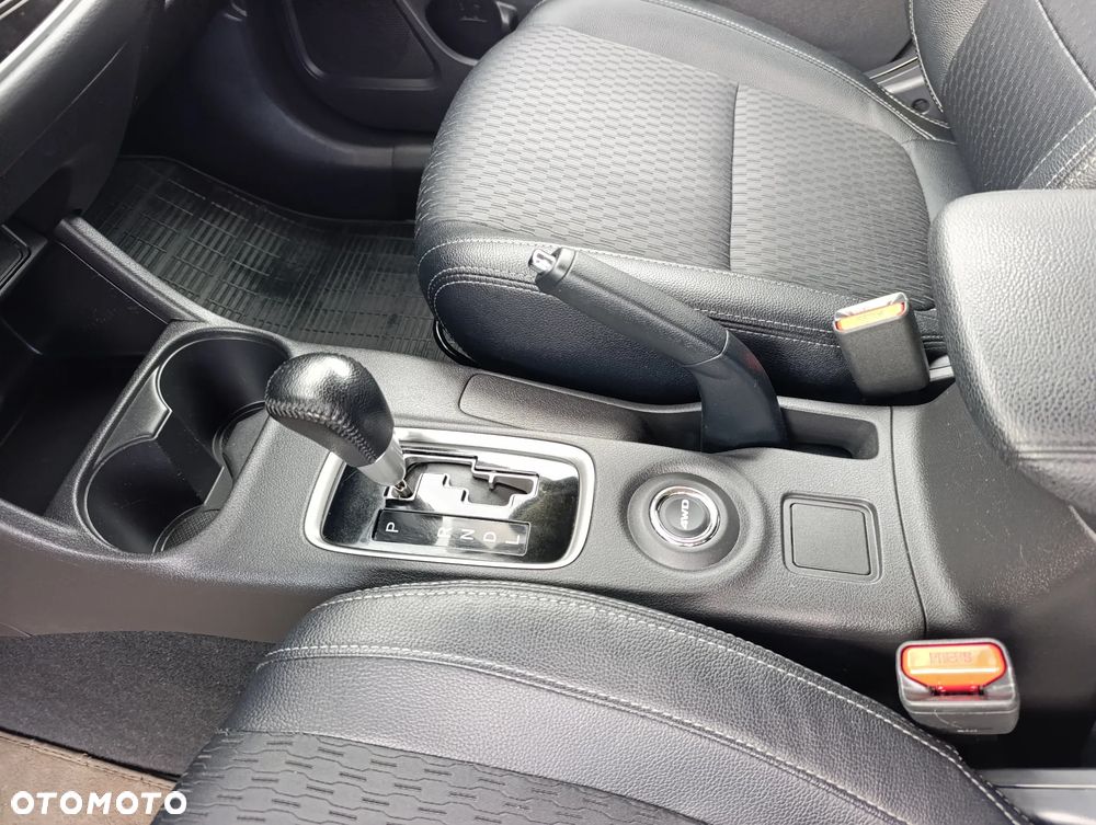 Mitsubishi Outlander 2.0 Intense + Navi 4WD CVT - 15