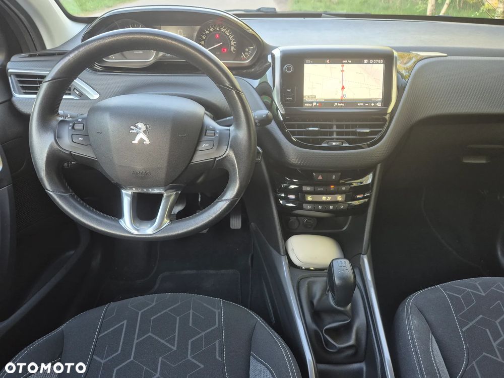 Peugeot 2008 PureTech 110 Stop&Start Active - 19