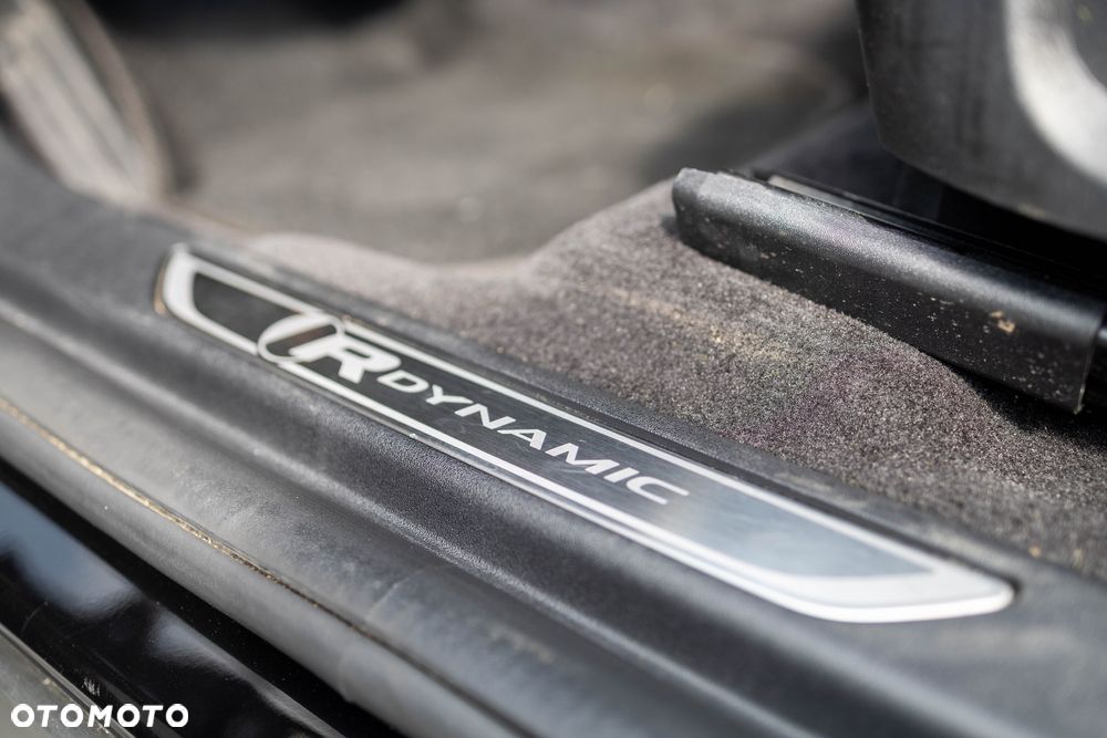 Jaguar E-Pace P250 AWD R-Dynamic Black - 9