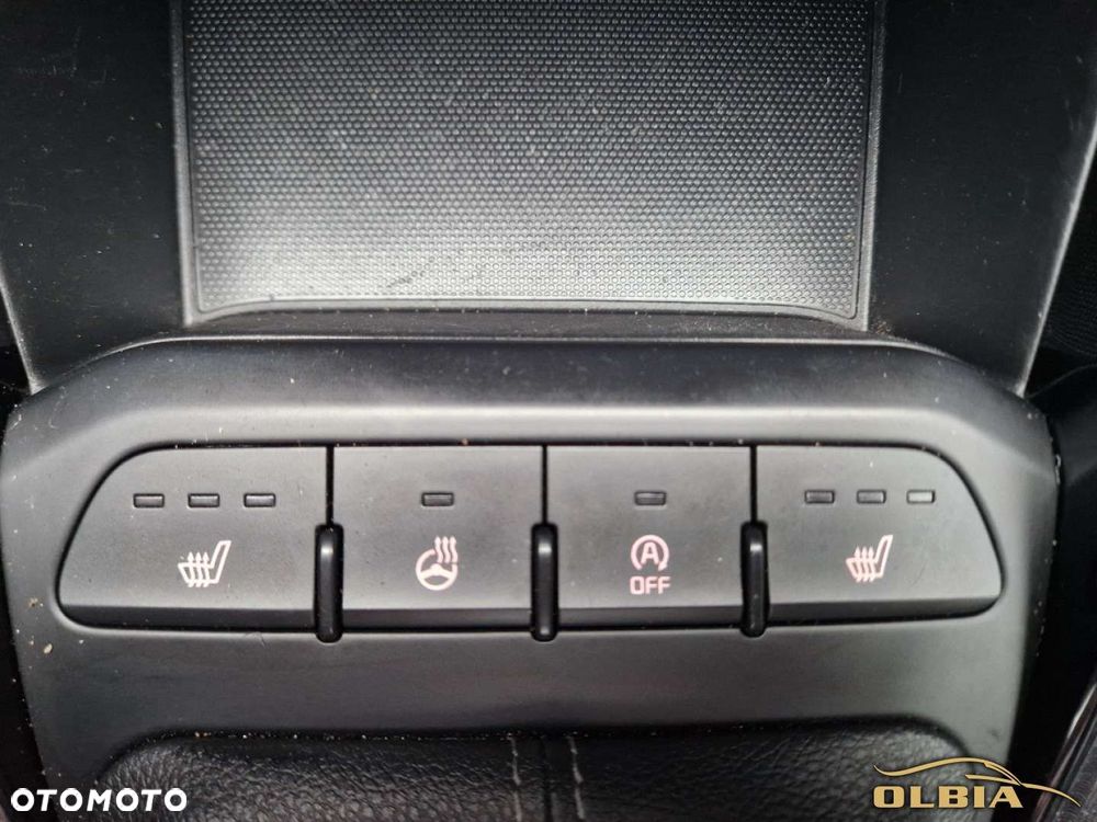 Kia Stonic - 27