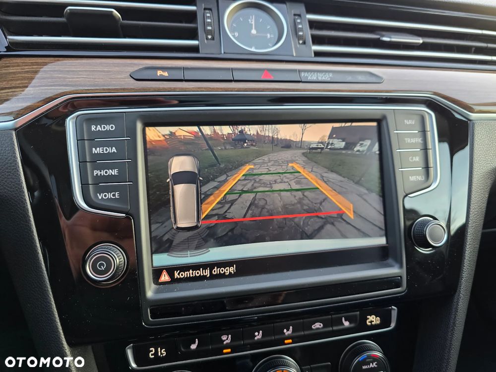 Volkswagen Passat 2.0 TDI Bi-Turbo BMT 4Mot Highline DSG - 20