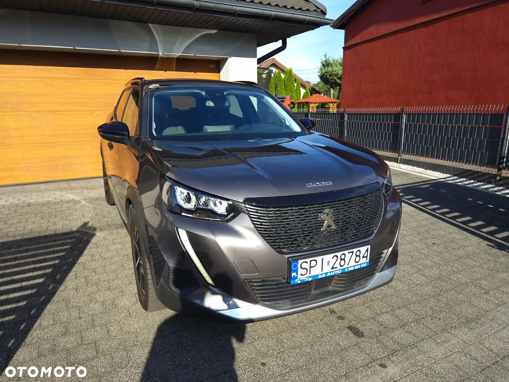 Peugeot 2008 BlueHDi 130 Allure S&S EAT8 - 11