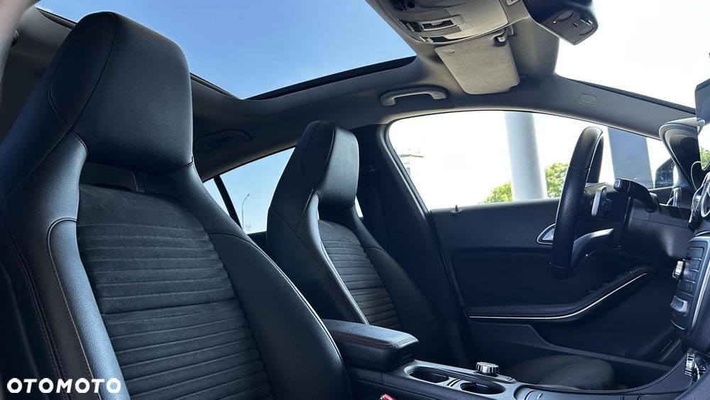 Mercedes-Benz CLA - 24
