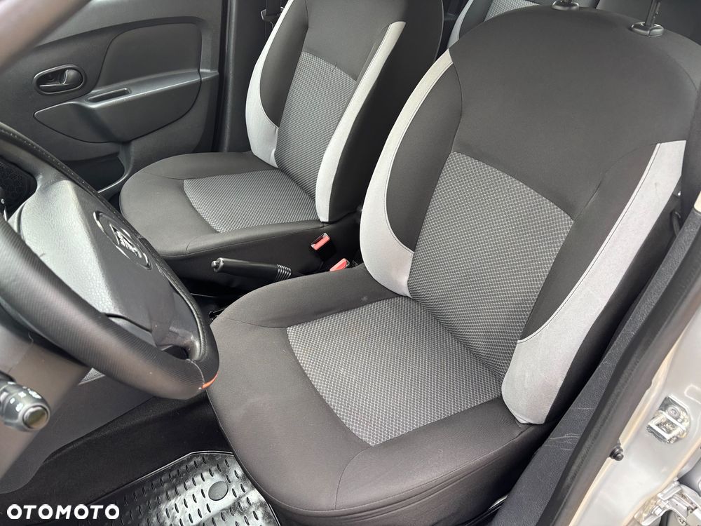 Dacia Sandero 1.2 16V 75 Ambiance - 10