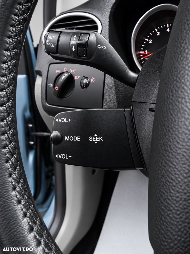 Ford Focus - 11