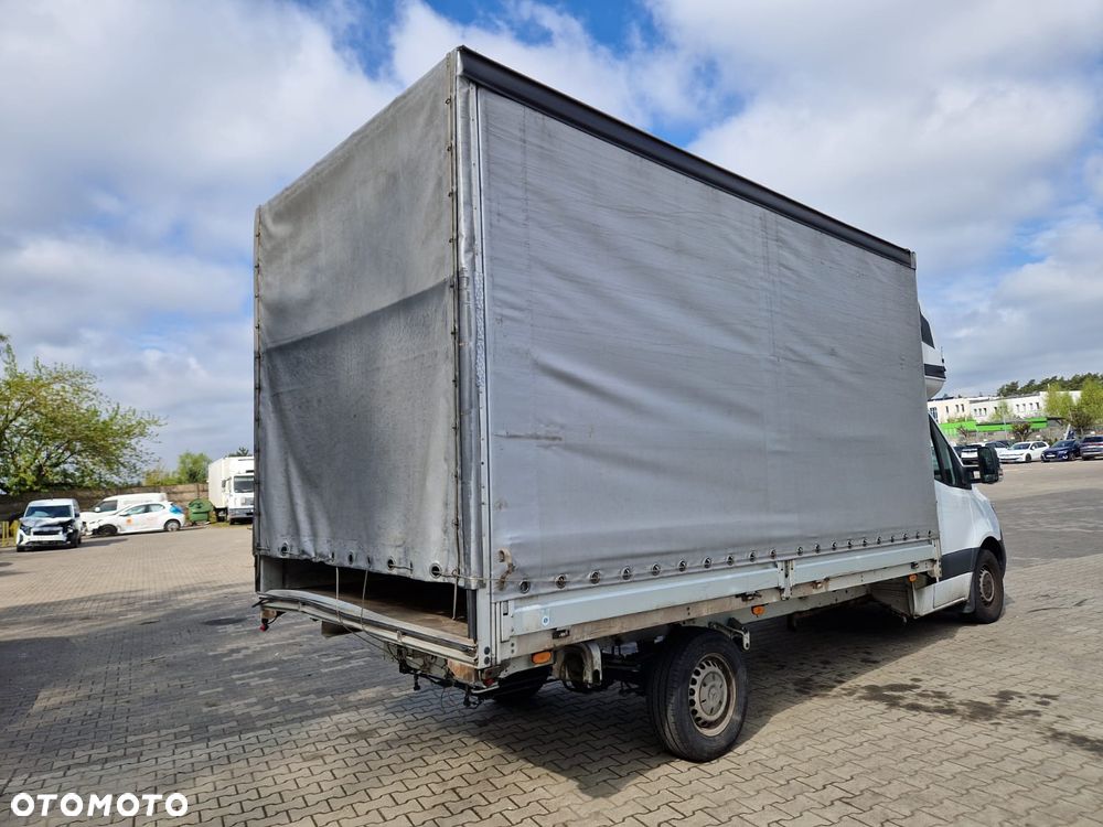 Mercedes-Benz Sprinter 319 Sypialka Led - 15