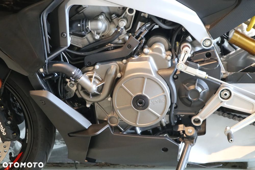 Aprilia Tuono - 9