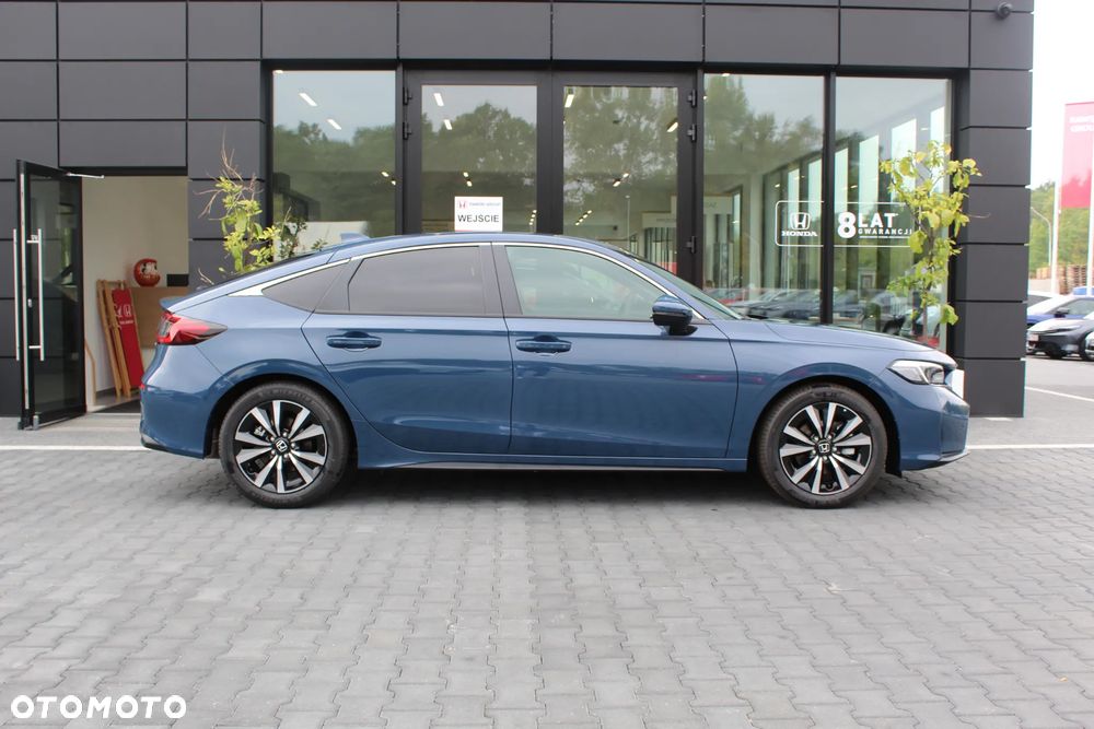 Honda Civic 2.0 i-MMD Elegance CVT - 13