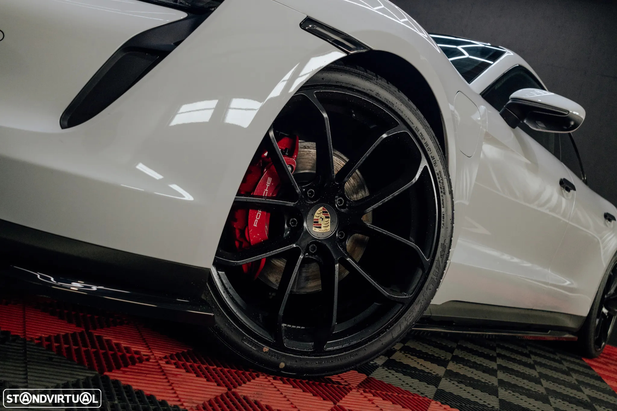 Porsche Taycan 4S - 7