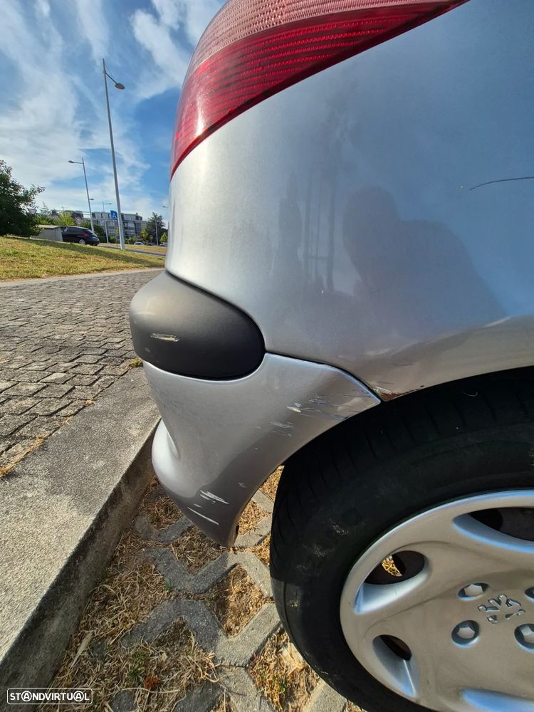Peugeot 206 1.1 XR - 16