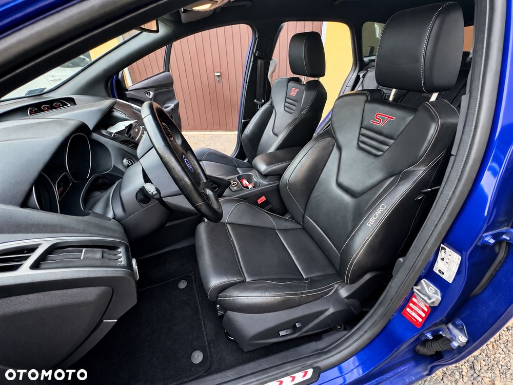 2012 Ford Focus, photograph 10