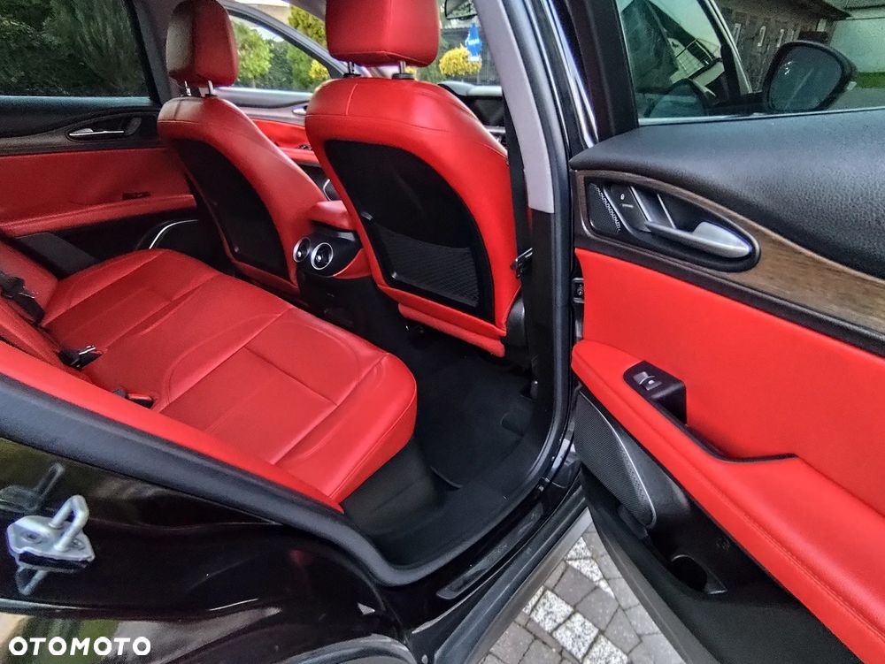 Alfa Romeo Stelvio 2.0 Turbo Tributo Italiano Q4 - 21