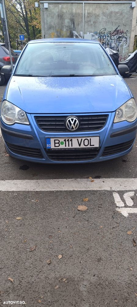 Volkswagen Polo 1.2 Attractive - 1