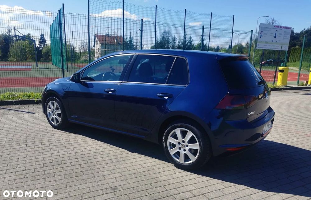 Volkswagen Golf - 9