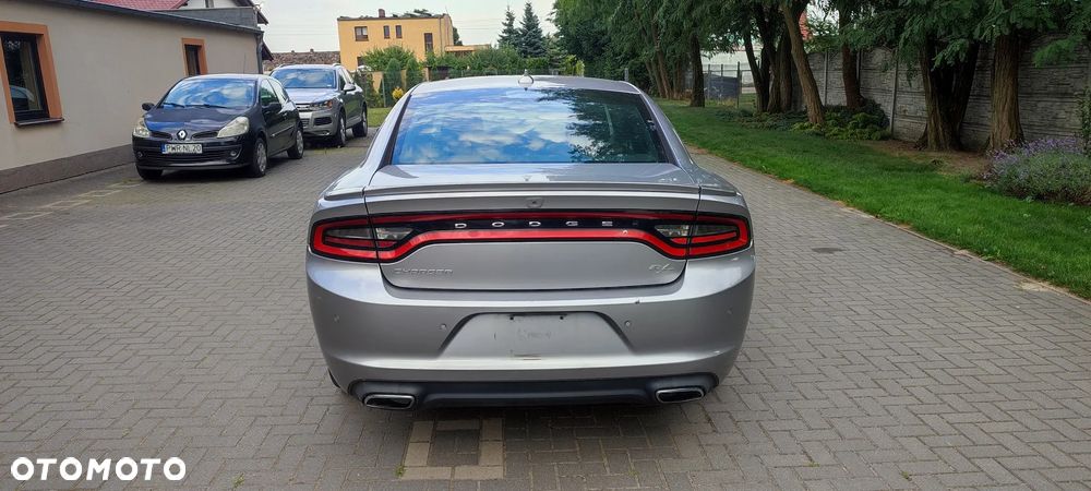 Dodge Charger 5.7 R/T - 9