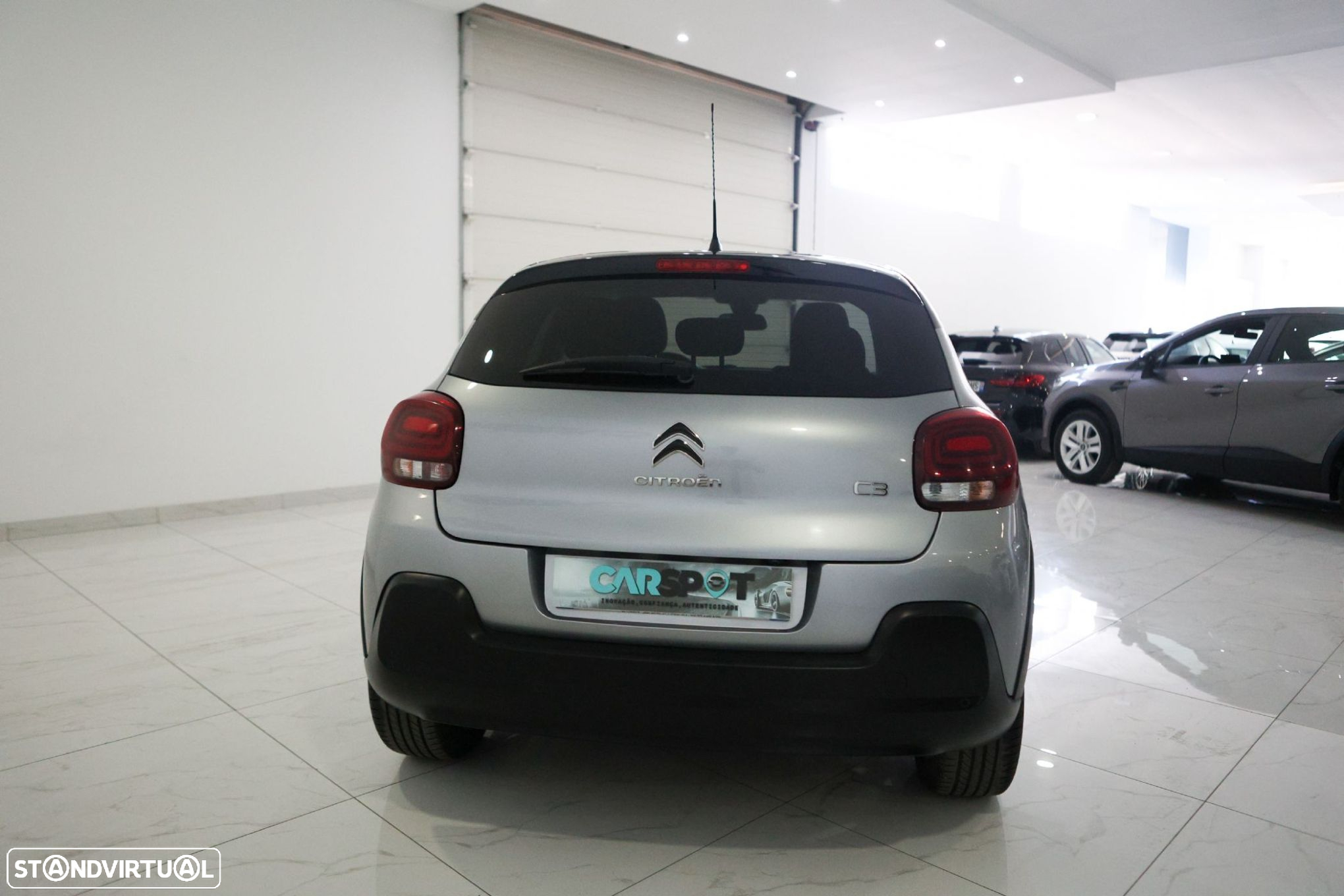 Citroën C3 1.2 PureTech Shine - 6