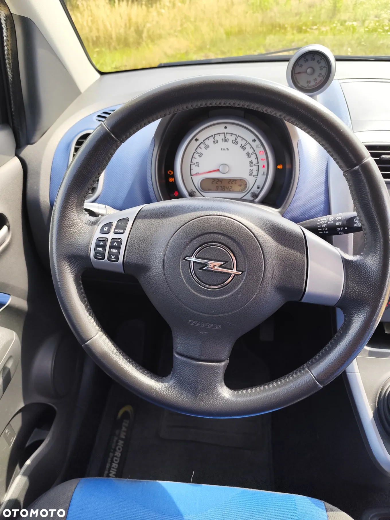 Opel Agila 1.0 - 11