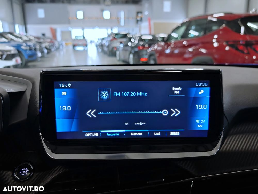 Peugeot 2008 PureTech 130 EAT8 Allure - 14