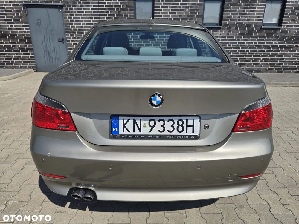 BMW Seria 5 523i - 16