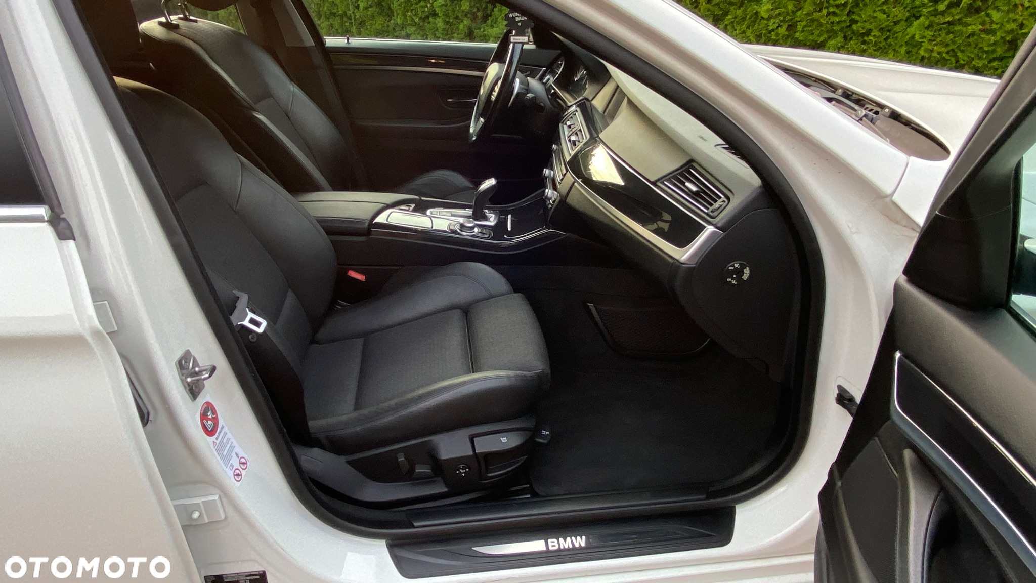 BMW Seria 5 525d Touring Luxury Line - 10