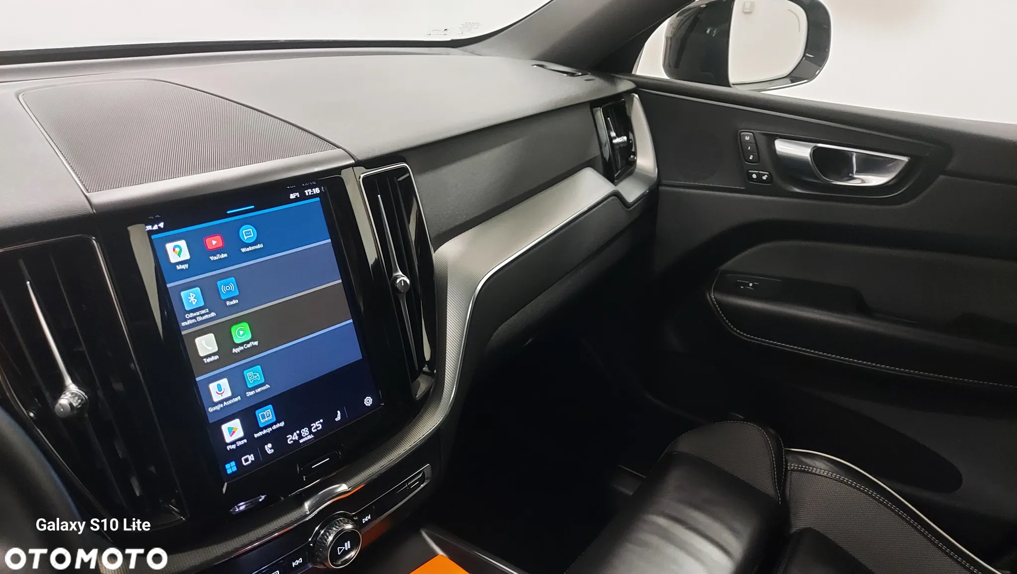 Volvo XC 60 B4 D AWD Plus Dark - 21