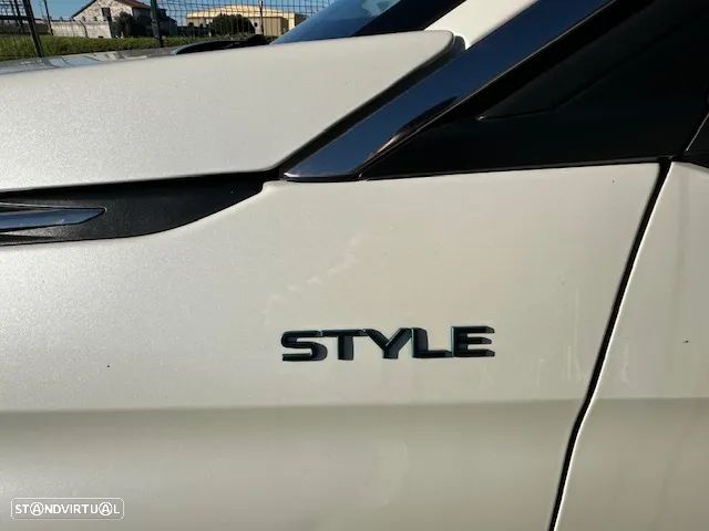 Peugeot 3008 1.5 BlueHDi Active Pack EAT8 - 17