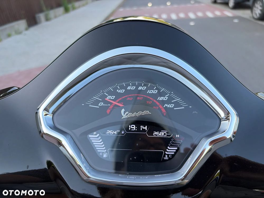 Vespa GTS - 13