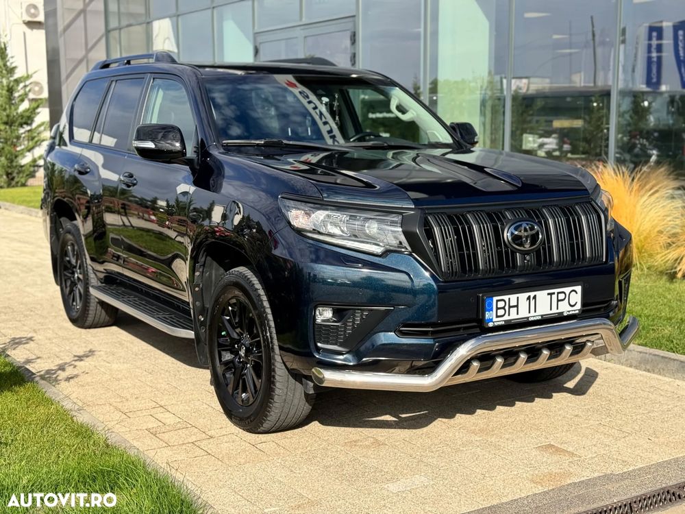 Toyota Land Cruiser 2.8l D-4D 204 CP A/T Luxury Black Matte Edition - 1