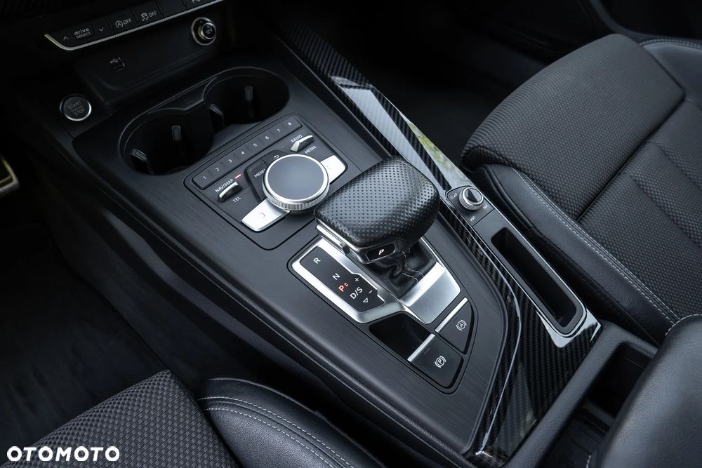 Audi A4 Avant 40 TDI quattro S tronic S line - 29