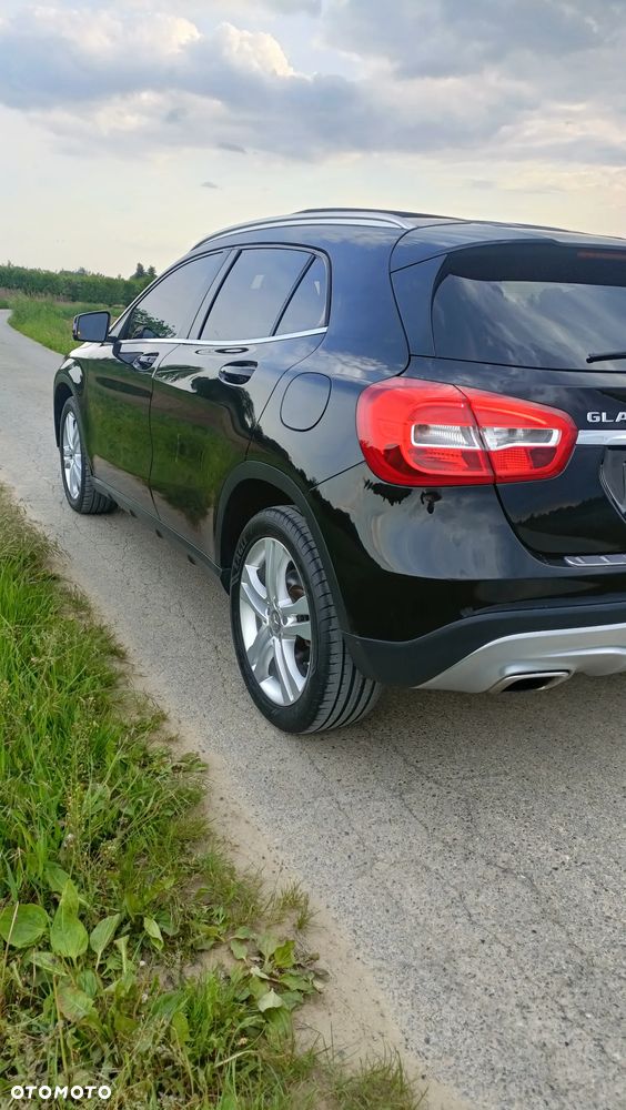 Mercedes-Benz GLA 250 4-Matic - 6