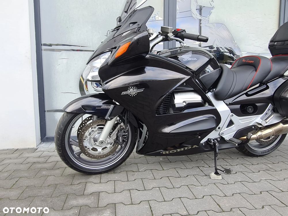 Honda ST - 10