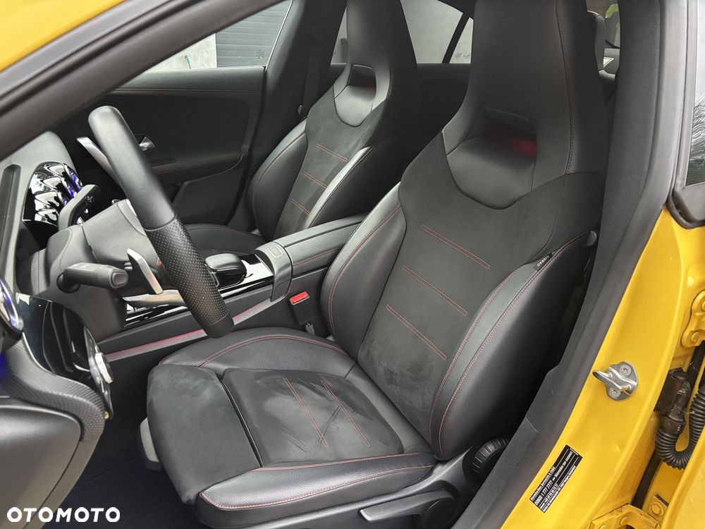 Mercedes-Benz CLA 220 4-Matic AMG Line 7G-DCT - 18