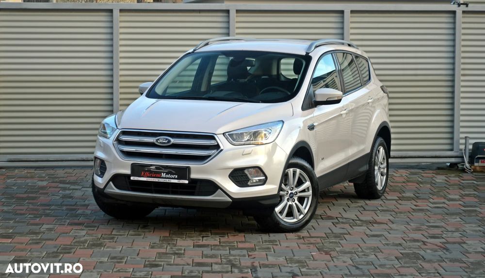 Ford Kuga 1.5 EcoBoost 4WD Aut. Titanium - 1