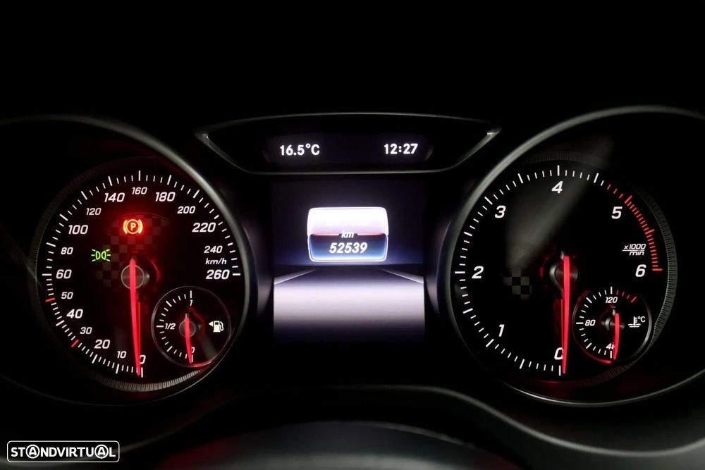 Mercedes-Benz A 180 d AMG Line - 25