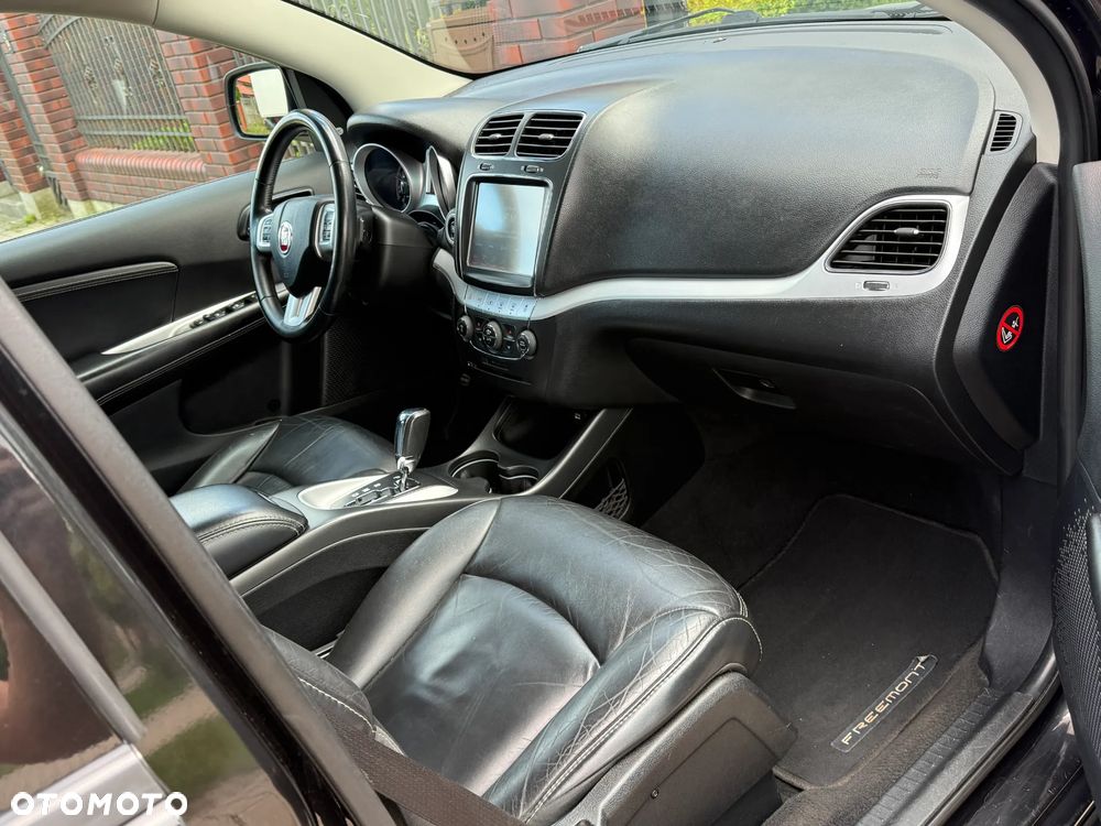 Fiat Freemont 2.0 Multijet Black Code AWD - 27