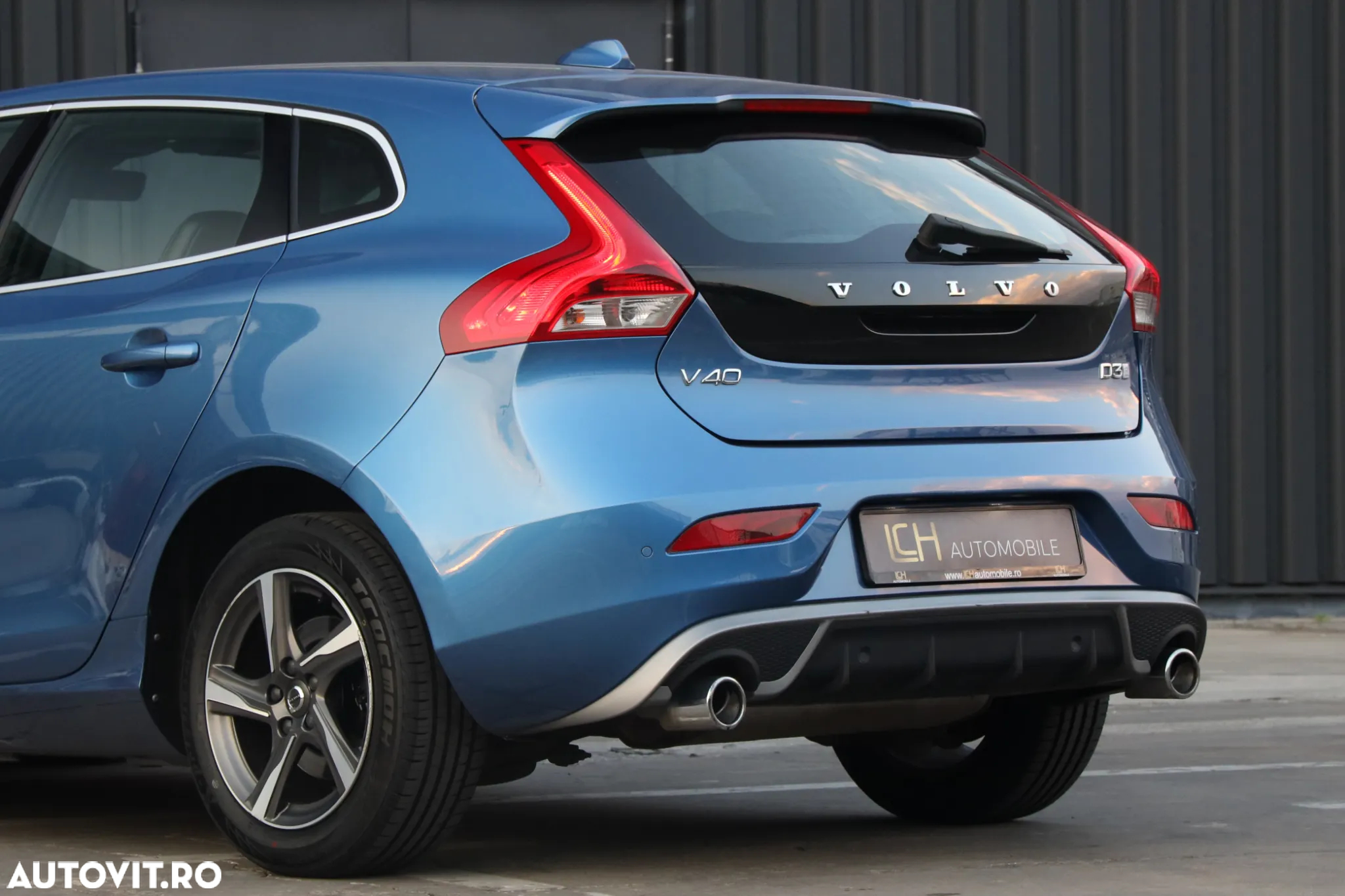 Volvo V40 D3 Geartronic RDesign - 30