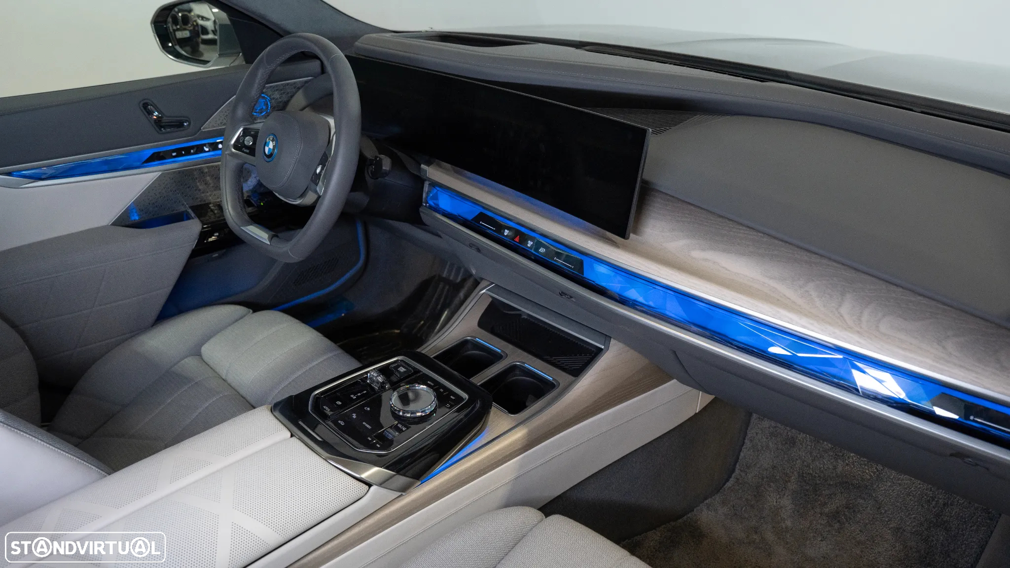 BMW i7 xDrive60 - 21