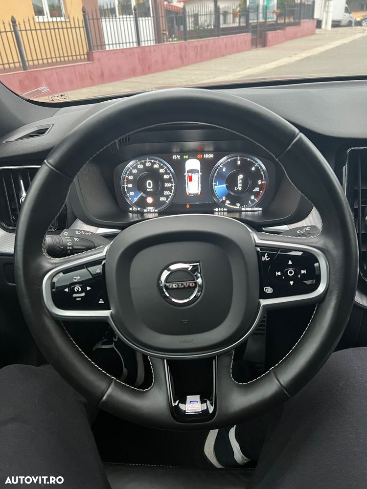 Volvo XC 60 D4 R-Design - 6