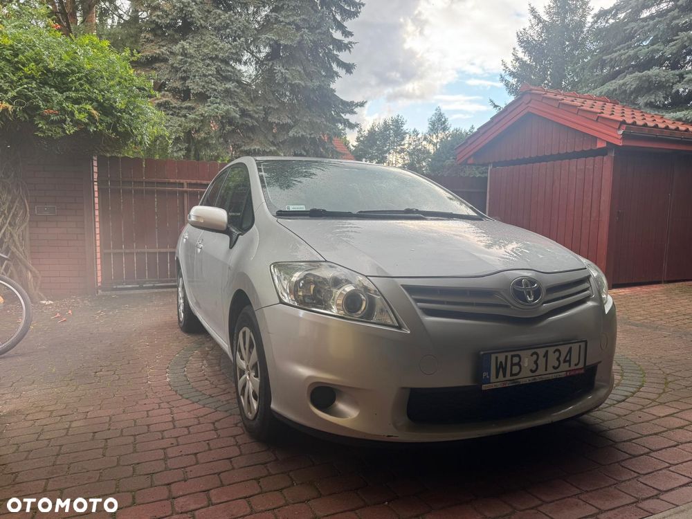 Toyota Auris 1.33 Dual-VVT-i - 2